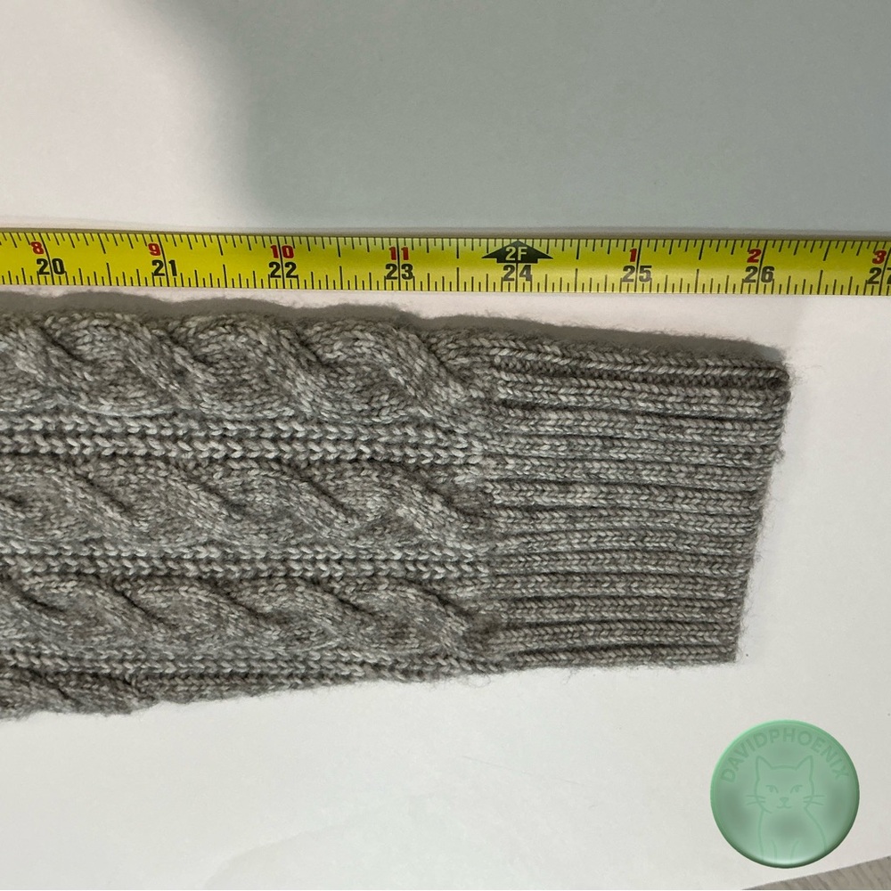 EXPRESS Sweater Cable Knit Turtleneck Gray Size M – Conscious Edit - Picture 8 of 9